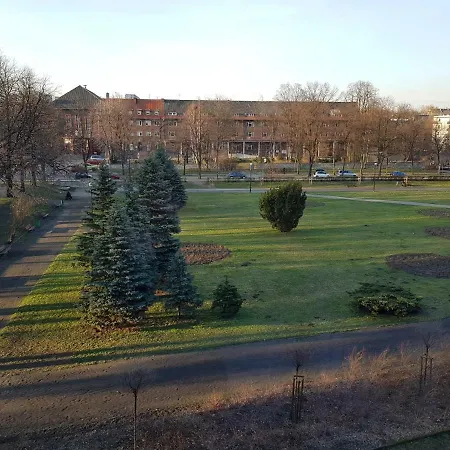 Misvest Anna Xvii Z Widokiem Na Park Lägenhet *